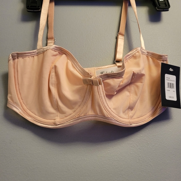 Fredericks of Hollywood Milan Nude Bra 34D Unlined NWT Everyday Comfort - Picture 2 of 6